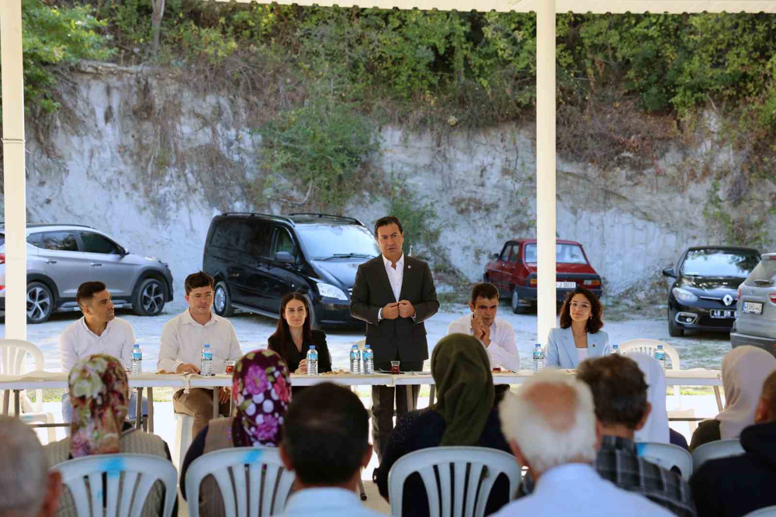 Başkan Aras ve Köksal Bozyer, Kuzluk ve Esençay’da halkla buluştu