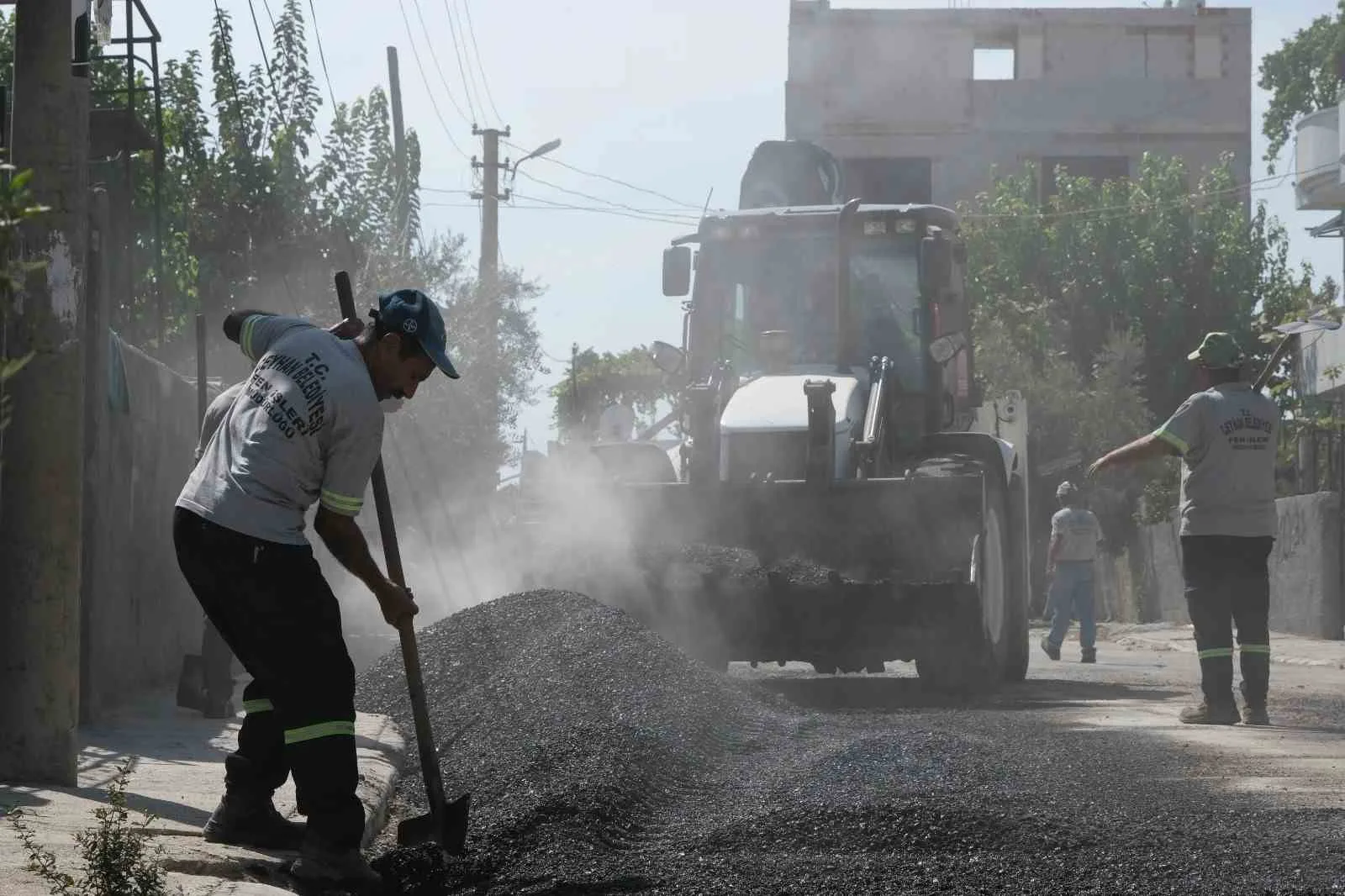 Başkan Aydar: “Ceyhan’da yol sorunu bırakmayacağız”