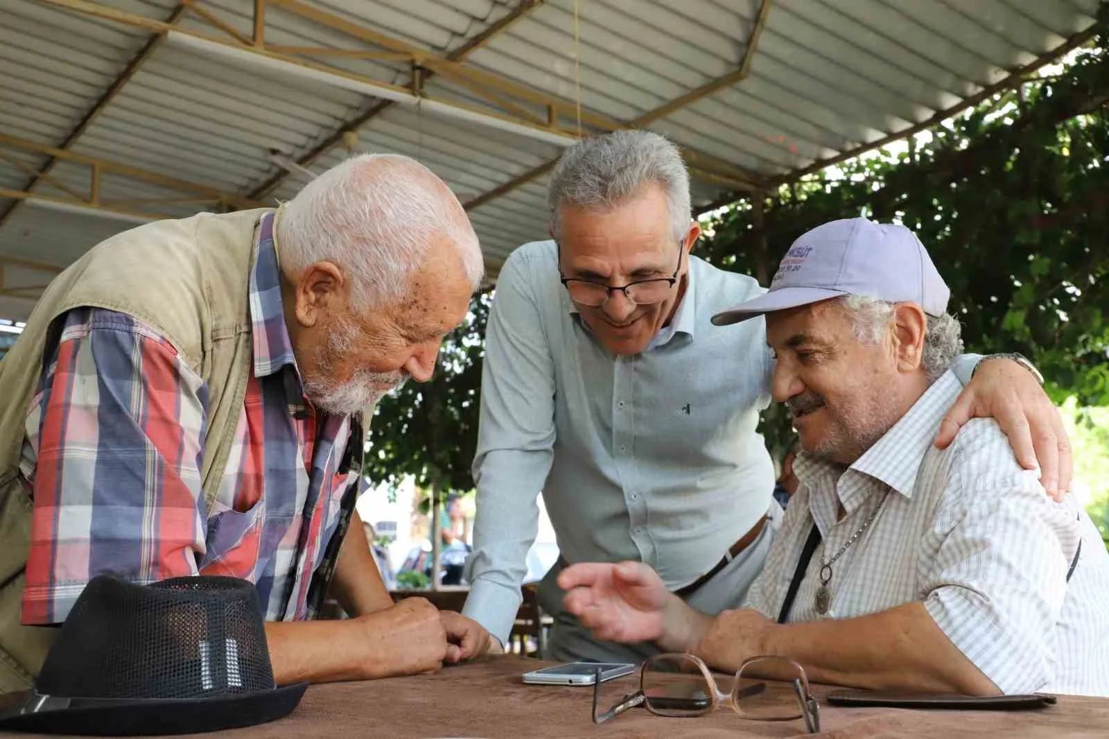 Başkan Tetik, mahalle sakinlerinin taleplerini dinledi