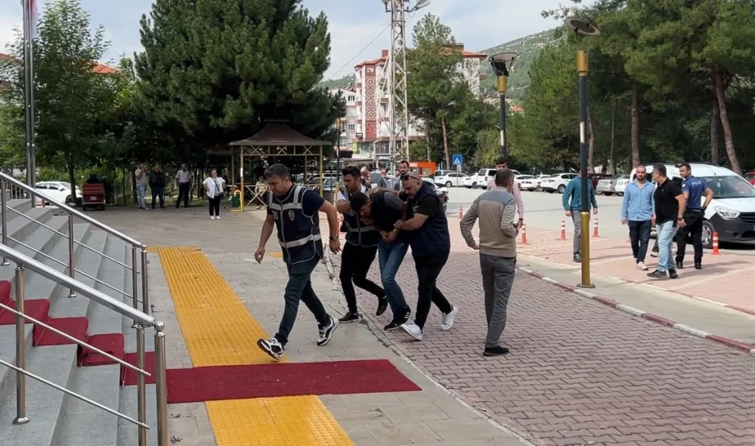 BURDUR'UN BUCAK İLÇESİNDE HALASININ