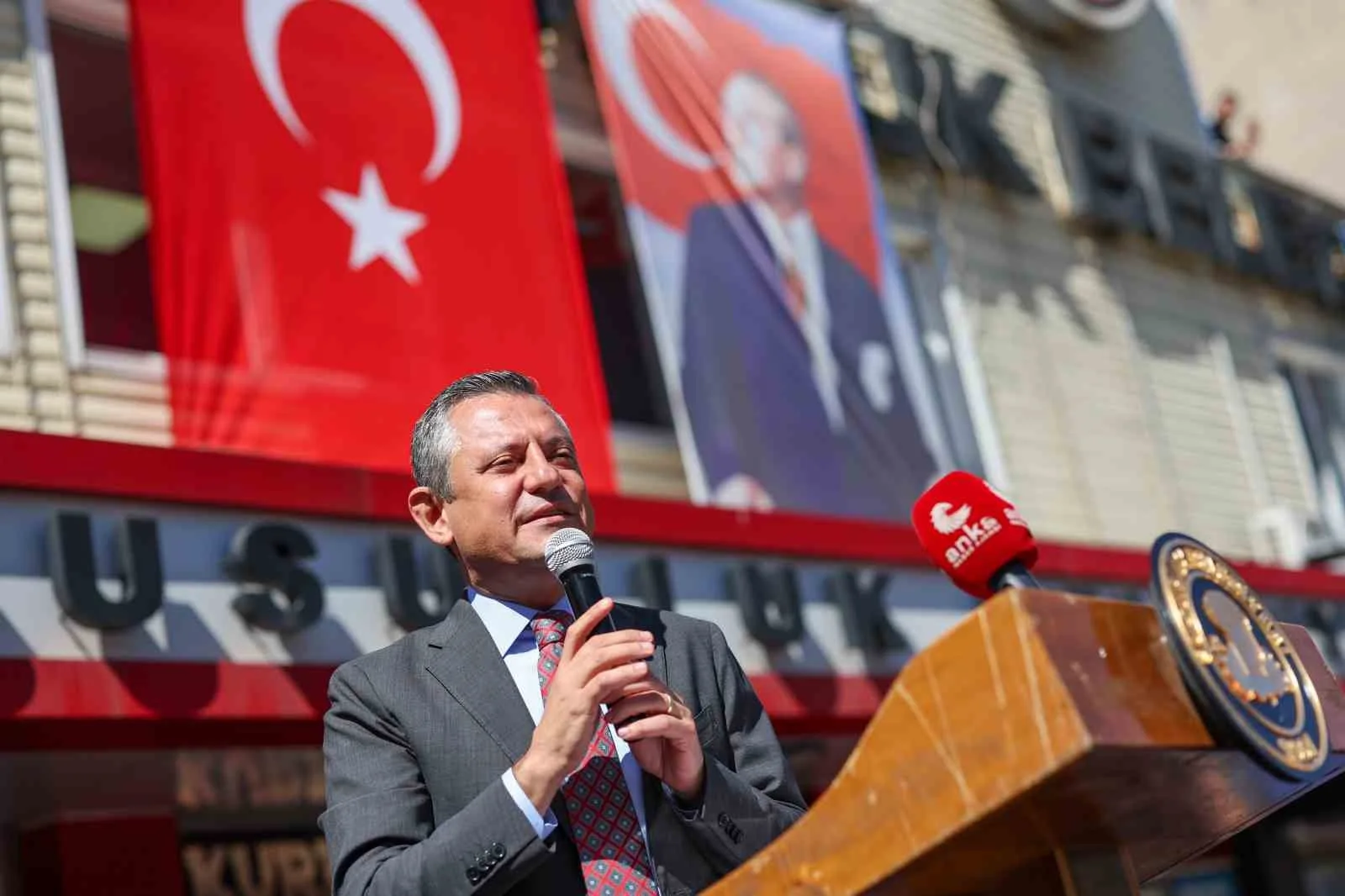 CUMHURİYET HALK PARTİSİ GENEL BAŞKANI ÖZGÜR ÖZEL: “TÜRKİYE HEM AB’YE GİRECEK HEM DE ORADAKİ ÜLKELER KADAR GÜÇLENECEK”