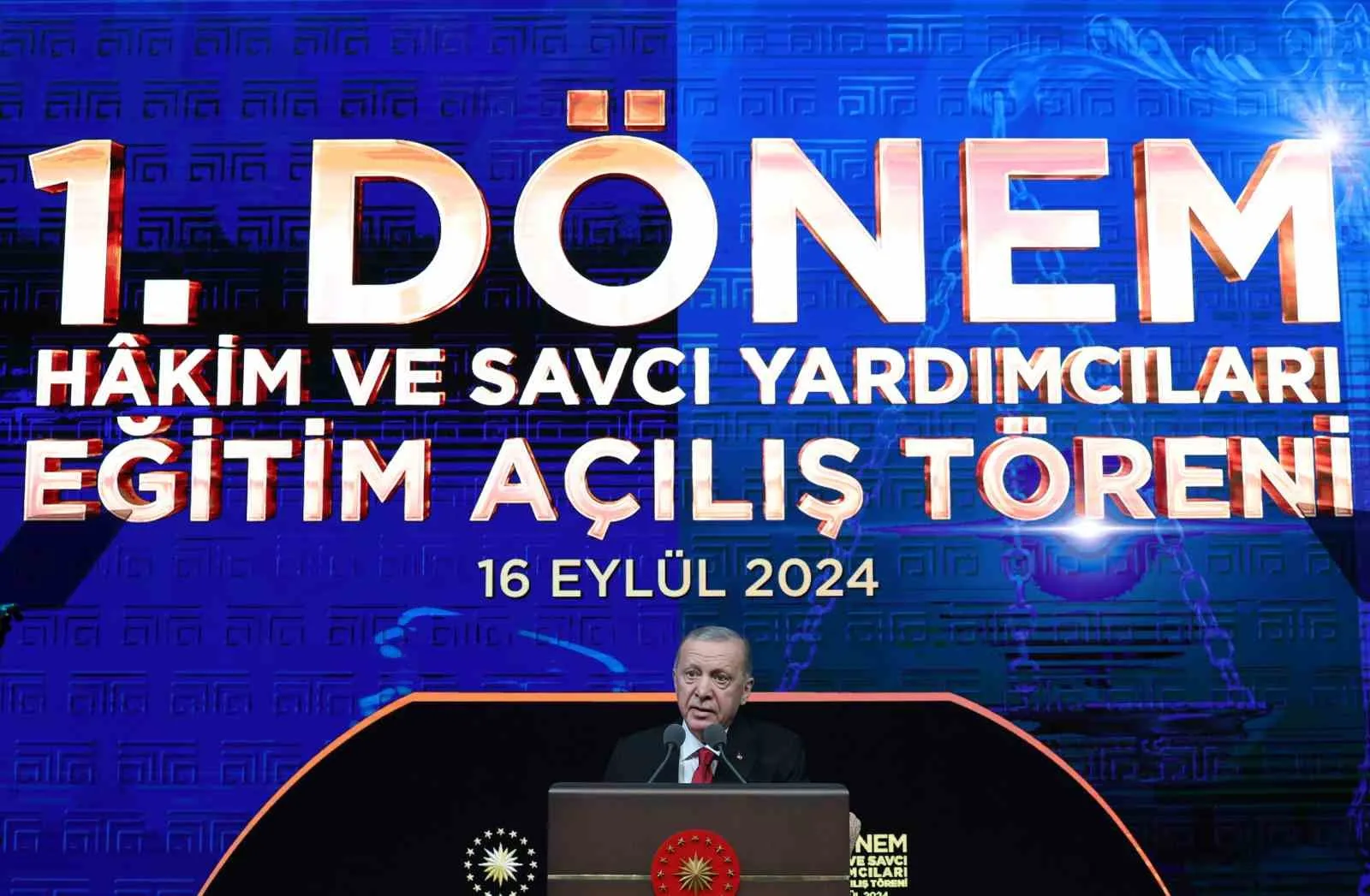 Cumhurbaşkanı Erdoğan: “Adaletin reyting ve etkileşim avcılığına kurban edilmesine göz yummamalıyız”