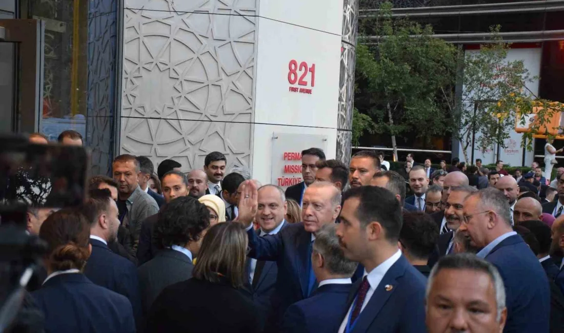 CUMHURBAŞKANI ERDOĞAN TÜRKEVİ'NİN ÖNÜNDE