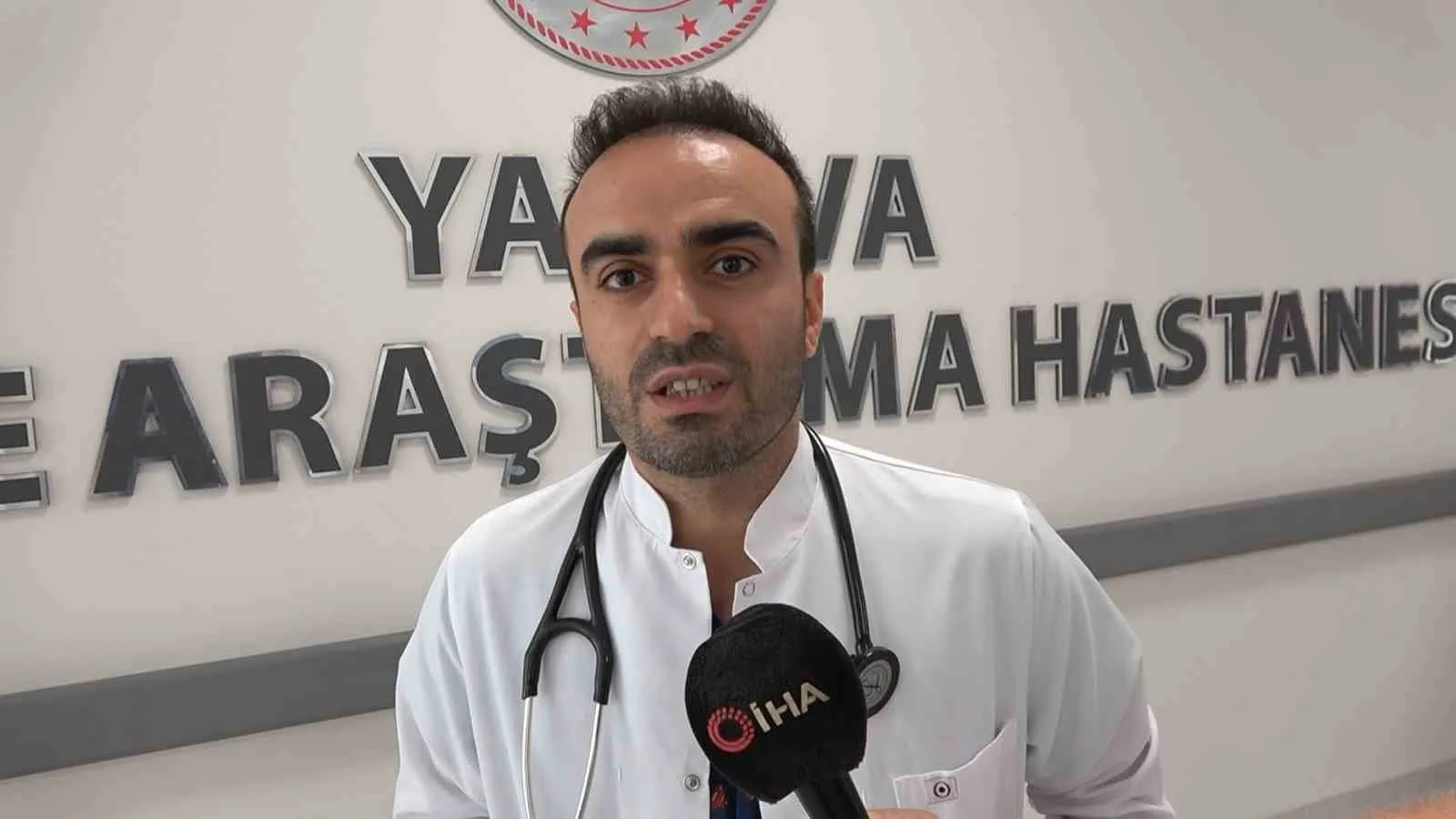 Dr. Ünğan’dan kalp damar hastalıklarına karşı öneri: “Sigara içmeyin, az yiyin, bol yürüyün”