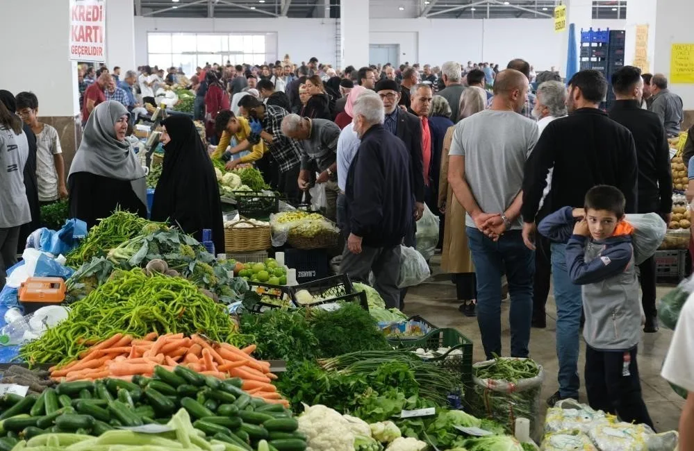 EKONOMİK GÜVEN ÜÇ AYIN