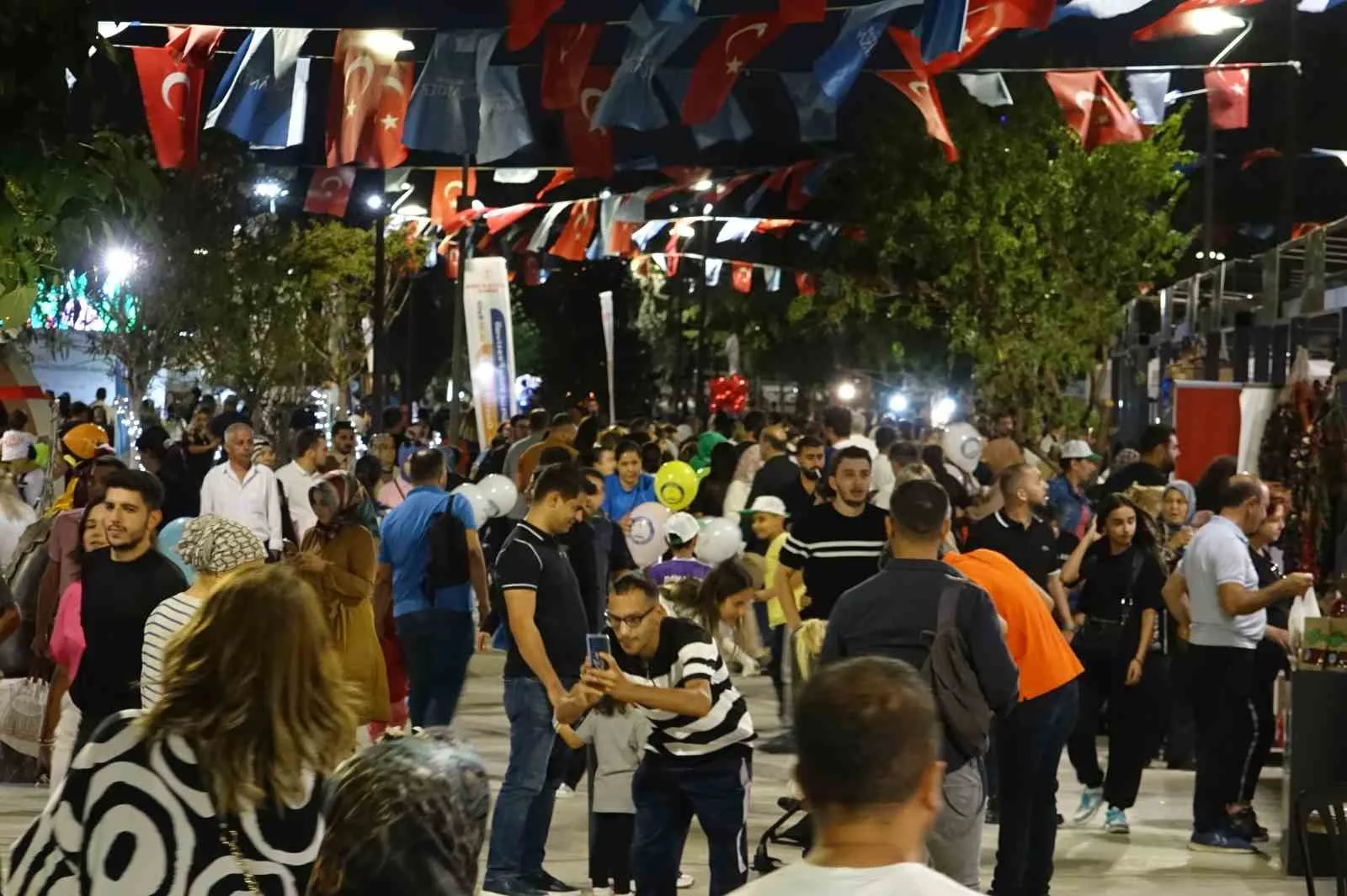 GastroAntep Kültür Yolu Festivali’nde ziyaretçi yoğunluğu yaşanıyor