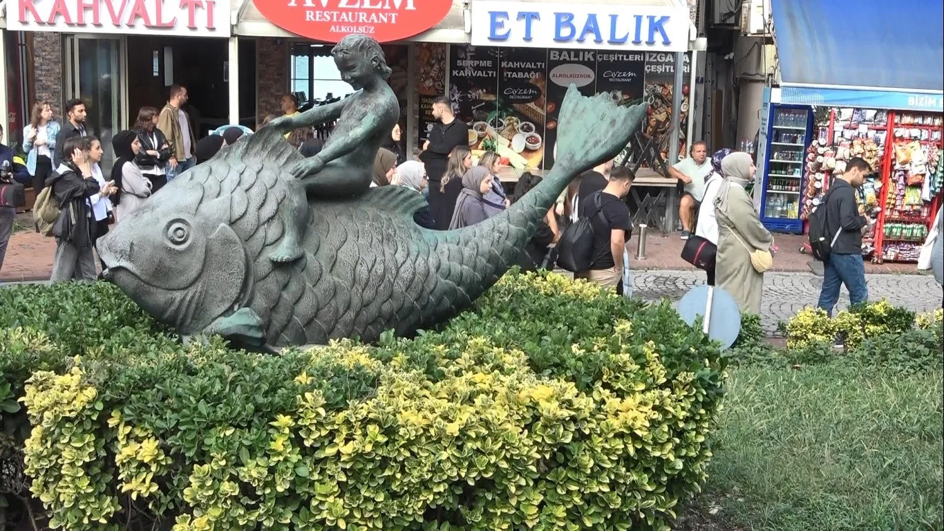 Gençlerin rotası ’Çeşm-i Cihan Amasra’ oldu