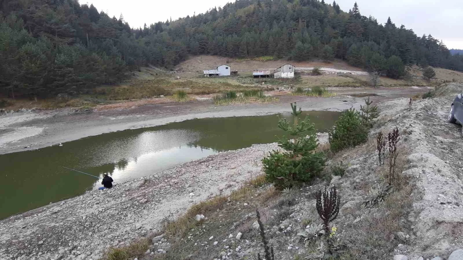 Göletlerde gözle görülür çekilme: “Böyle giderse köylerimiz, hayvanlarımız susuz kalacak”