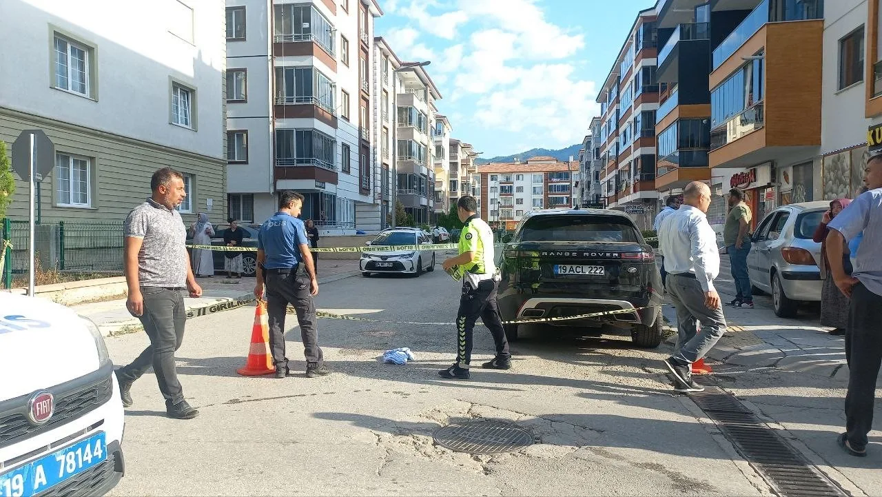 İş adamı evinin önünde silahlı saldırıya uğradı