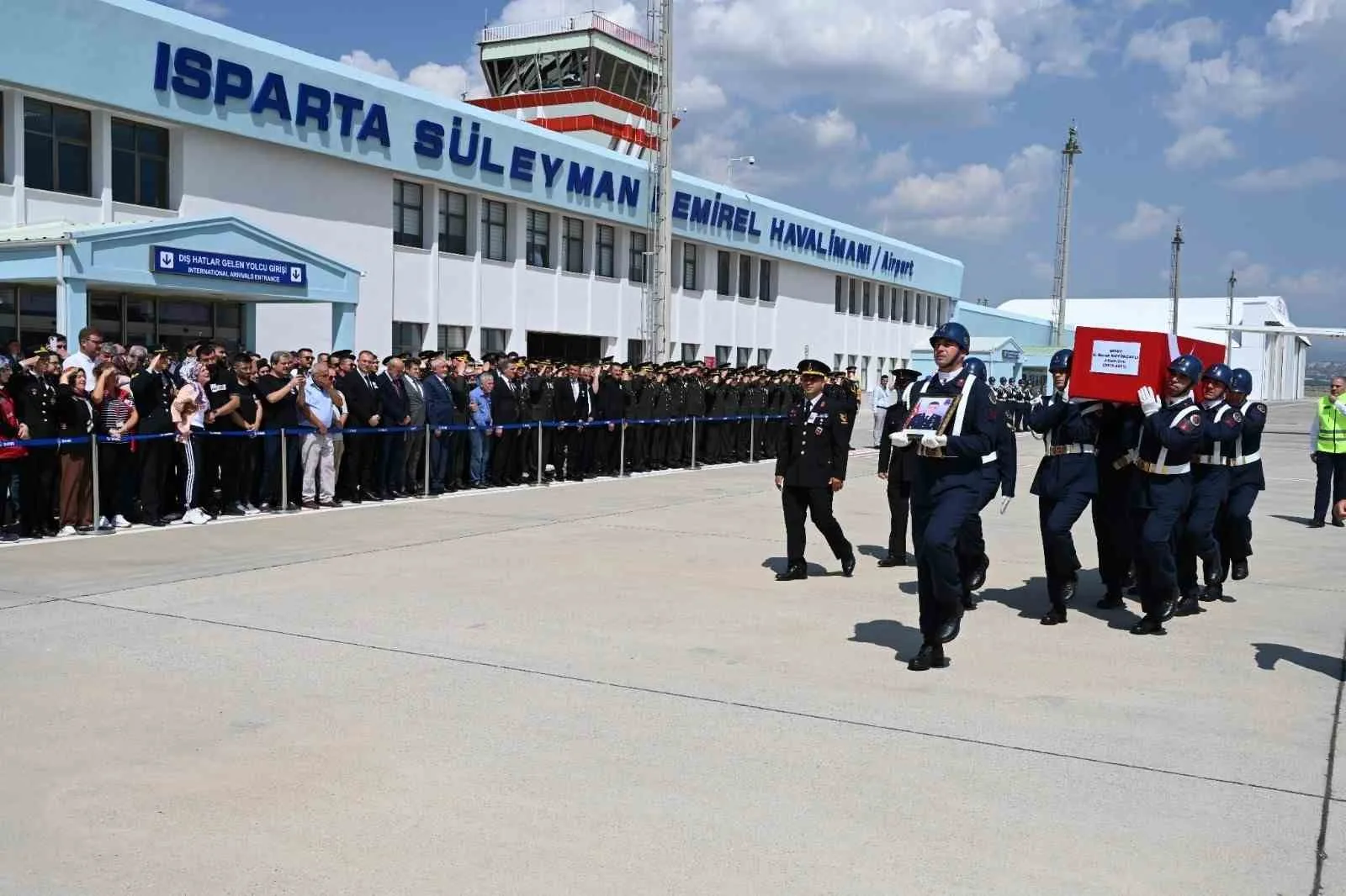 Ispartalı şehidin naaşı memleketine getirildi