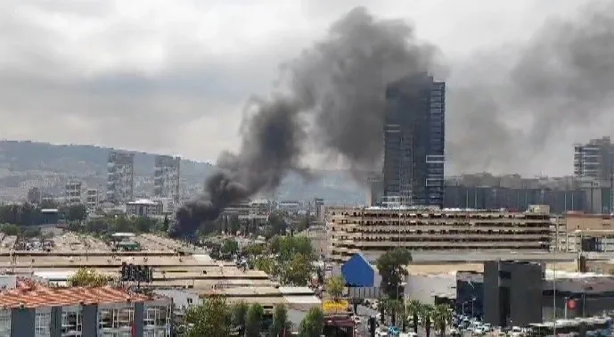 İzmir’de oto tamirci dükkanında yangın