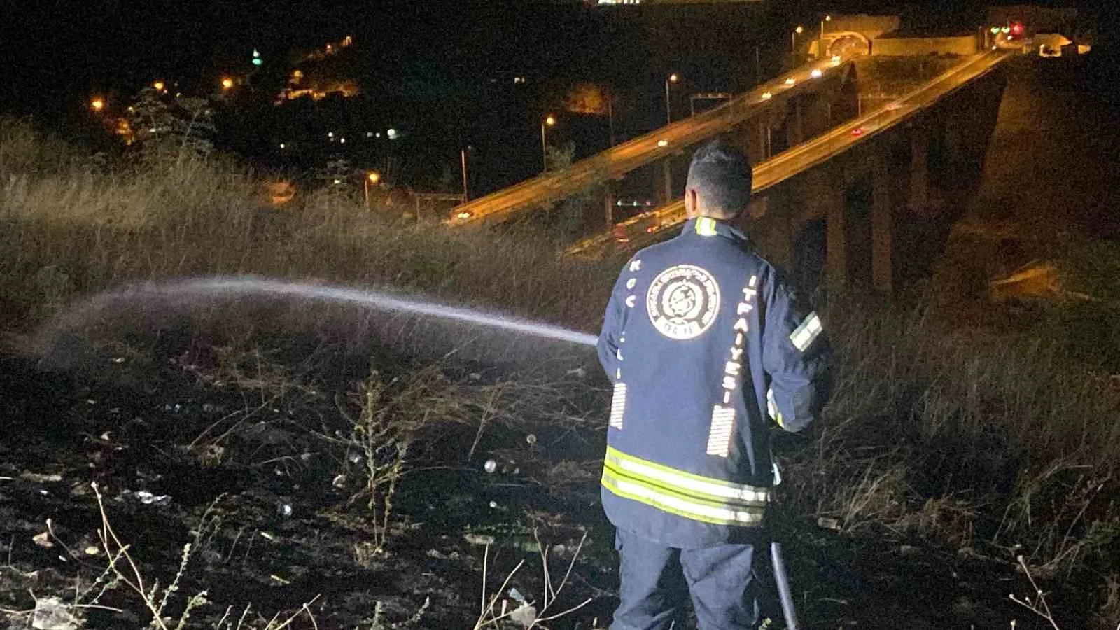 İzmit’te 20 dönümlük alan küle döndü