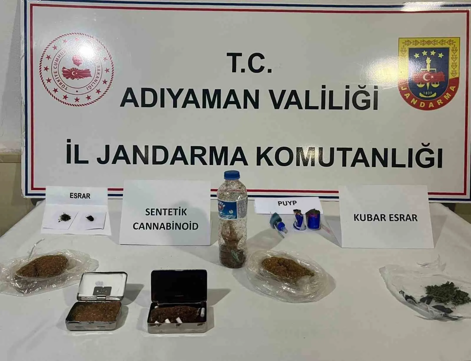 Jandarmanın uyuşturucu denetimlerinde 23 şahıs gözaltına alındı