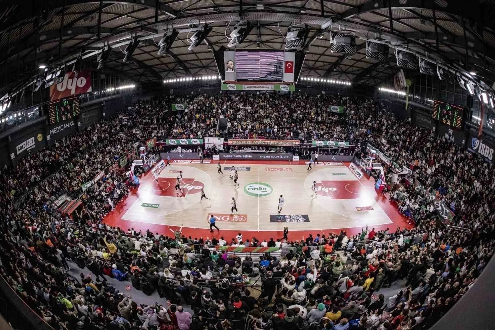 Karşıyaka Basketbol’un kombineleri satışa çıkıyor