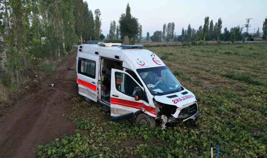 AFYONKARAHİSAR’DA OTOMOBİLLE ÇARPIŞAN AMBULANSTA