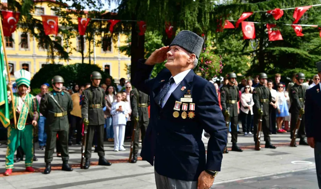 20’Lİ YAŞLARDA KIBRIS’A GİDEREK