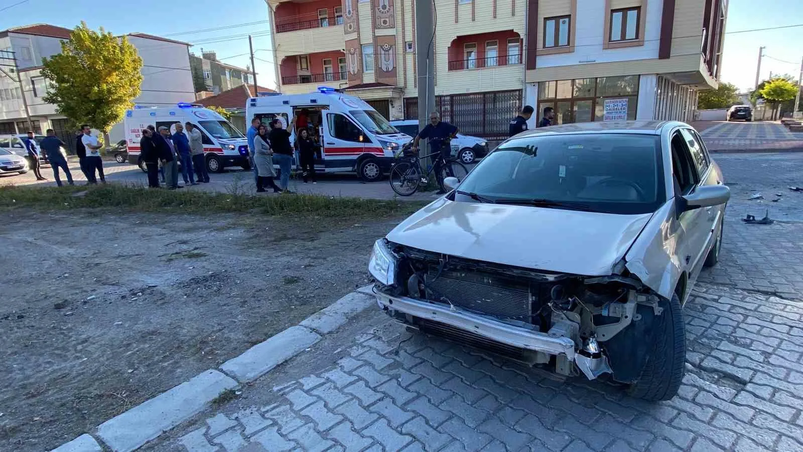 Konya’da motosiklet ve otomobil çarpıştı: 2 çocuk yaralandı