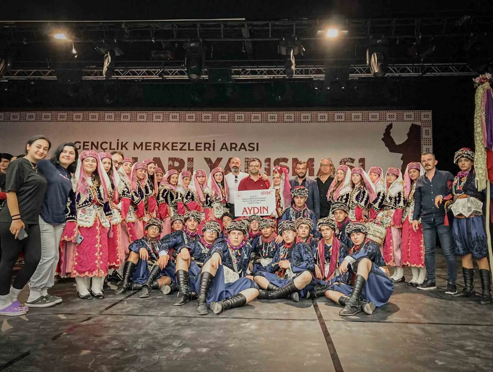 Köşk Gençlik Merkezi, Halkoyunları Türkiye Finali’nde ikinci oldu