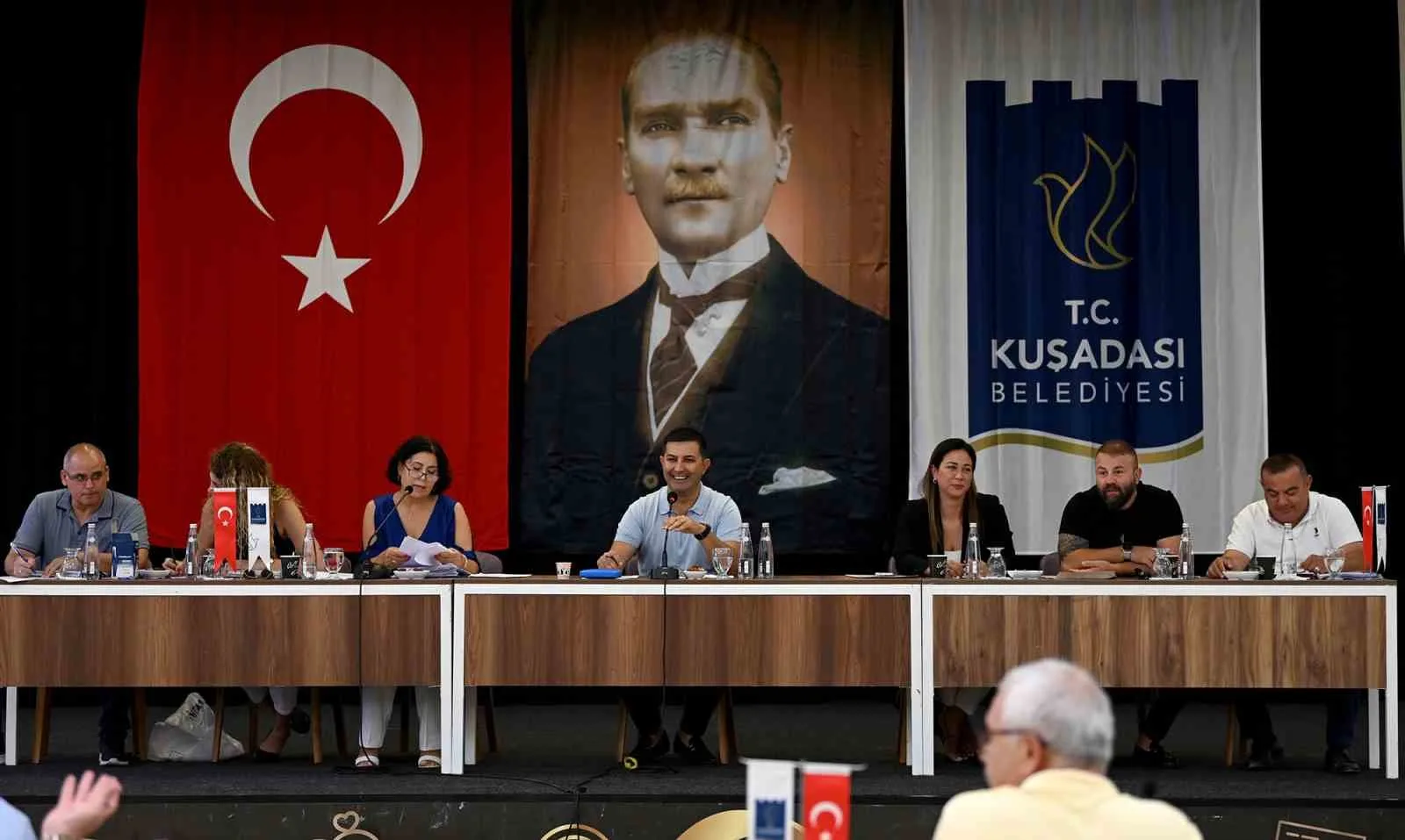 Kuşadası Belediyesi’nden can dostlar için örnek bir karar daha