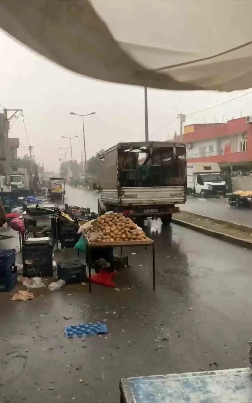 Mardin’de sağanak yağış hayatı olumsuz etkiledi