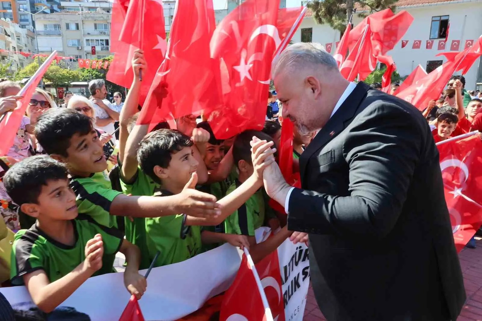 Menemen’de kurtuluş coşkusu