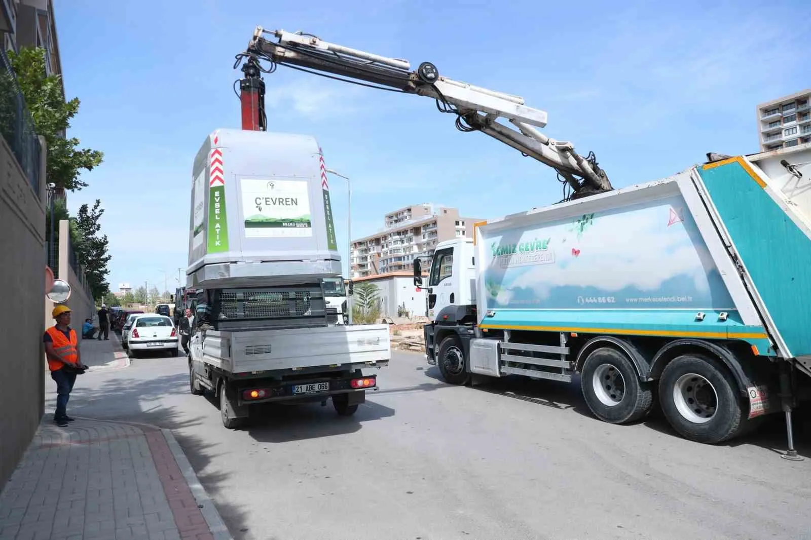 Merkezefendi’de atıklar yer üstü konteynerleriyle toplanacak