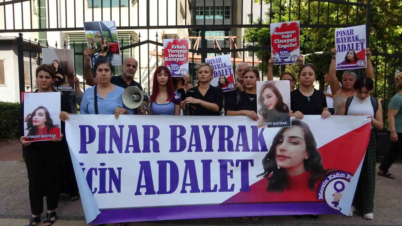 Mersin’deki kadın cinayeti protesto edildi