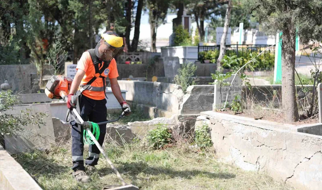 GEBZE'DE MEZARLIKLARDA BAKIM, ONARIM