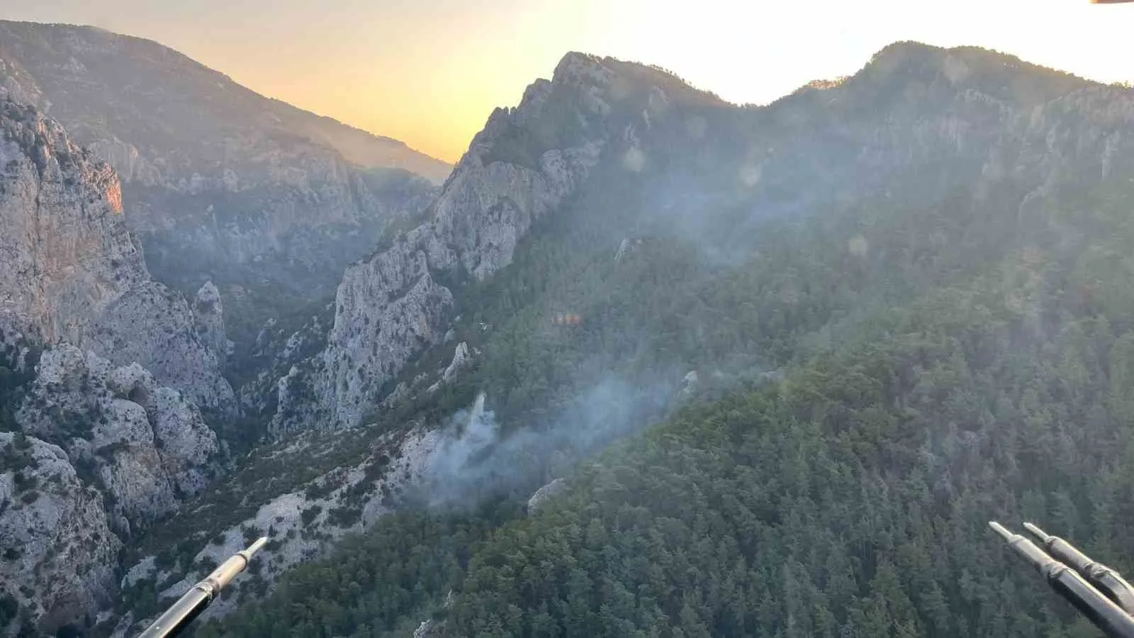 Muğla’daki yangında soğutma çalışmaları sürüyor