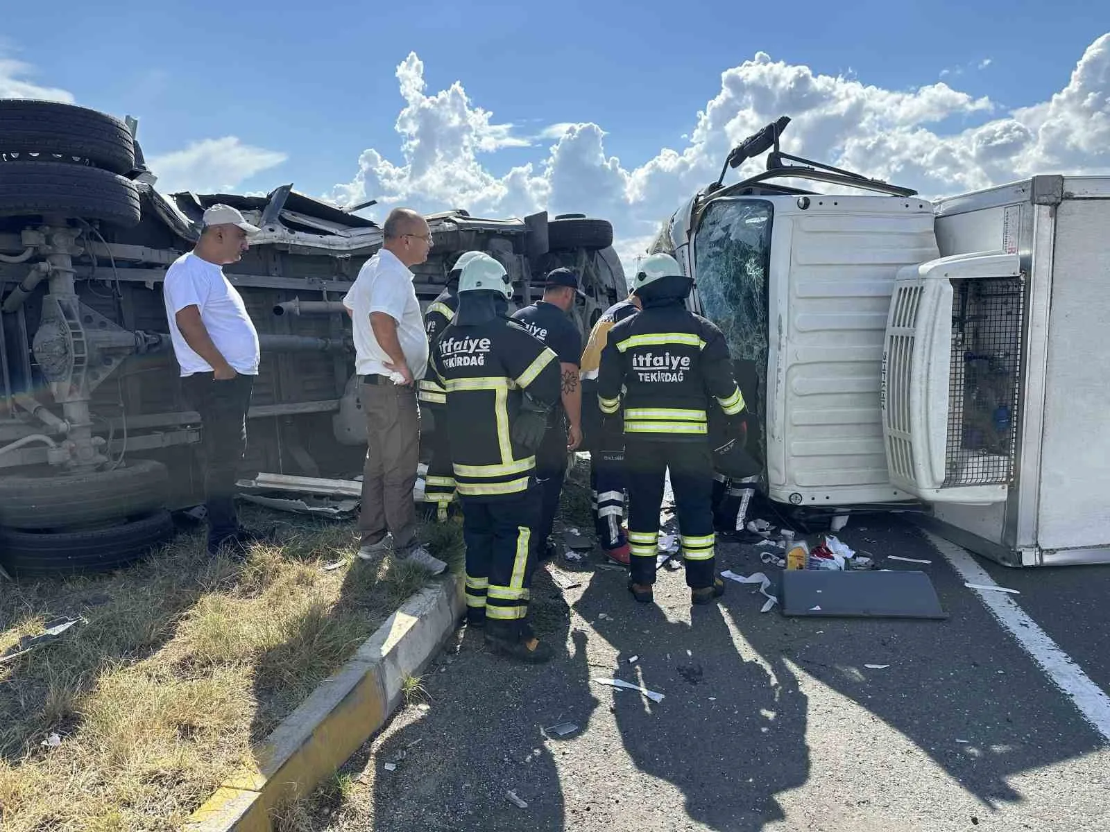 Muratlı Çevreyolu’nda iki araç çarpıştı: 2 yaralı