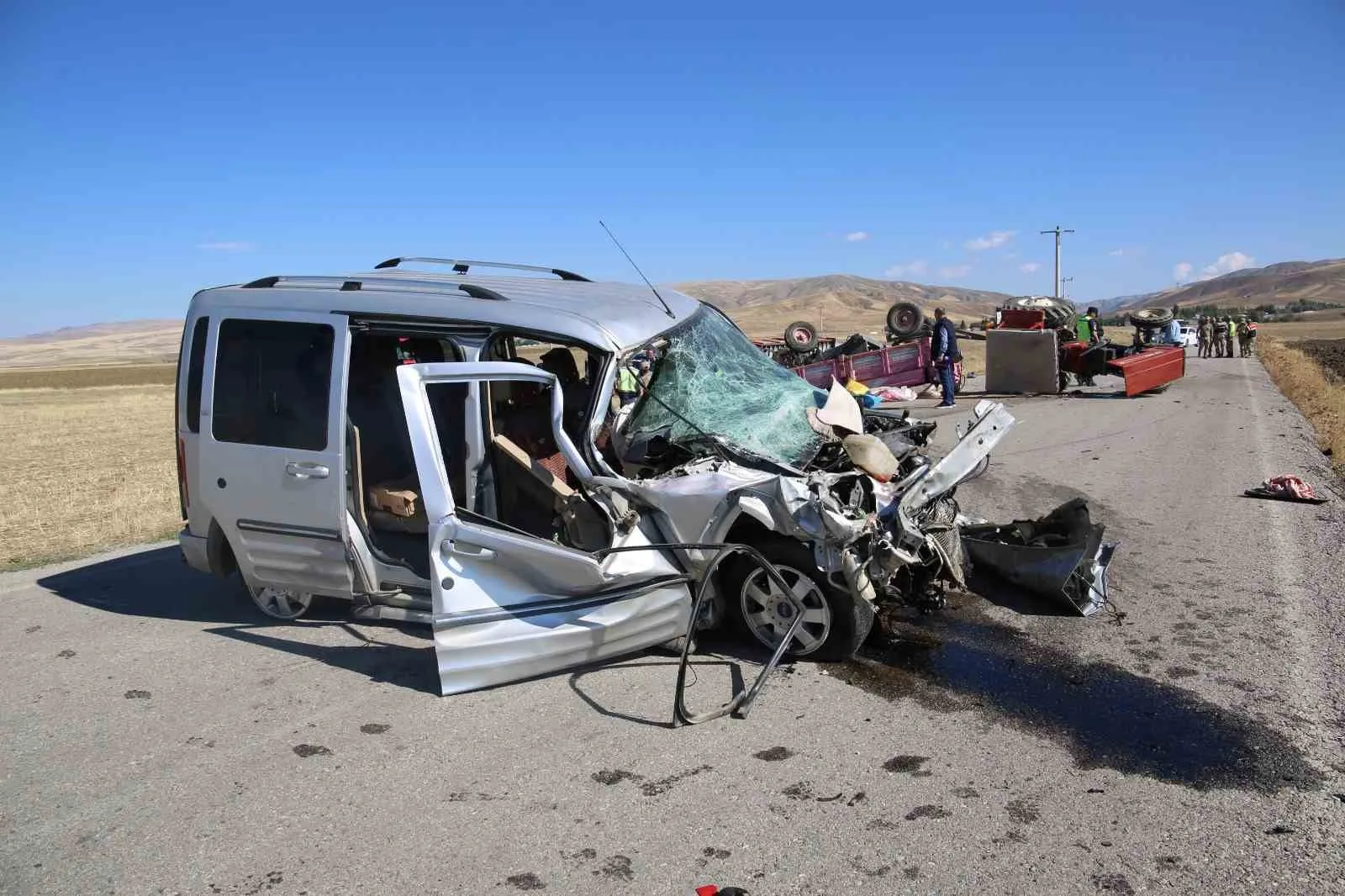 Muş’ta zincirleme trafik kazası: 10 yaralı