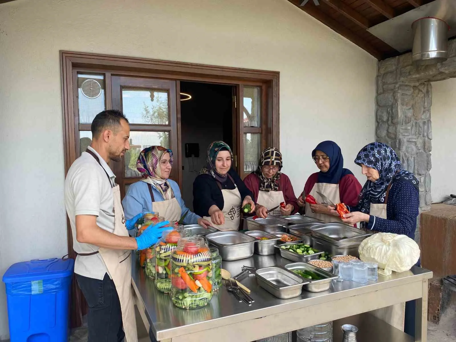 Müze Meram Yemek Atölyesinde sohbahar, kış hazırlıkları yapıldı