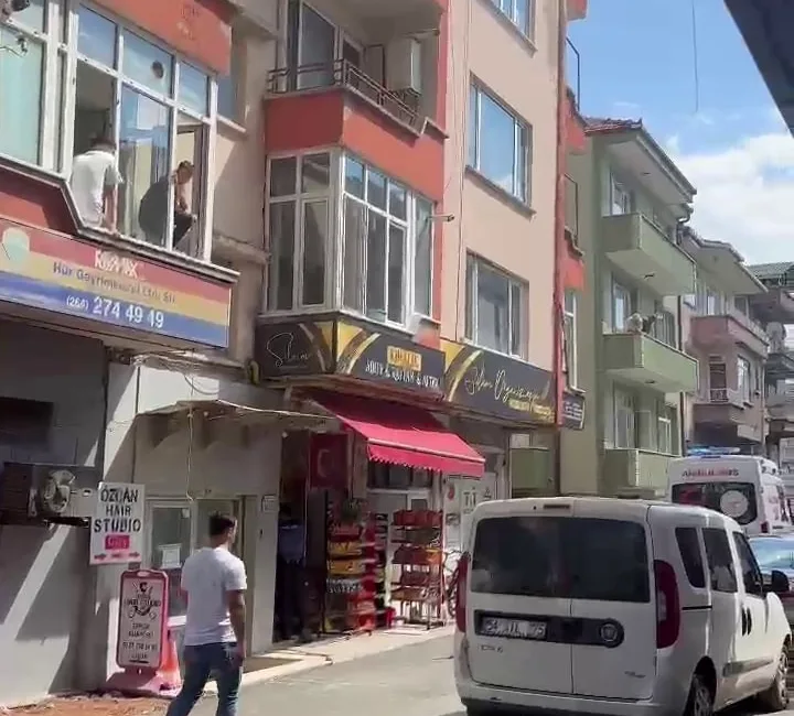 SAKARYA’NIN ADAPAZARI İLÇESİNDE POLİS