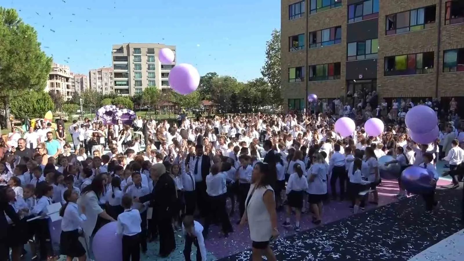 Şahinkaya Koleji’nde ilk ders zili coşkusu