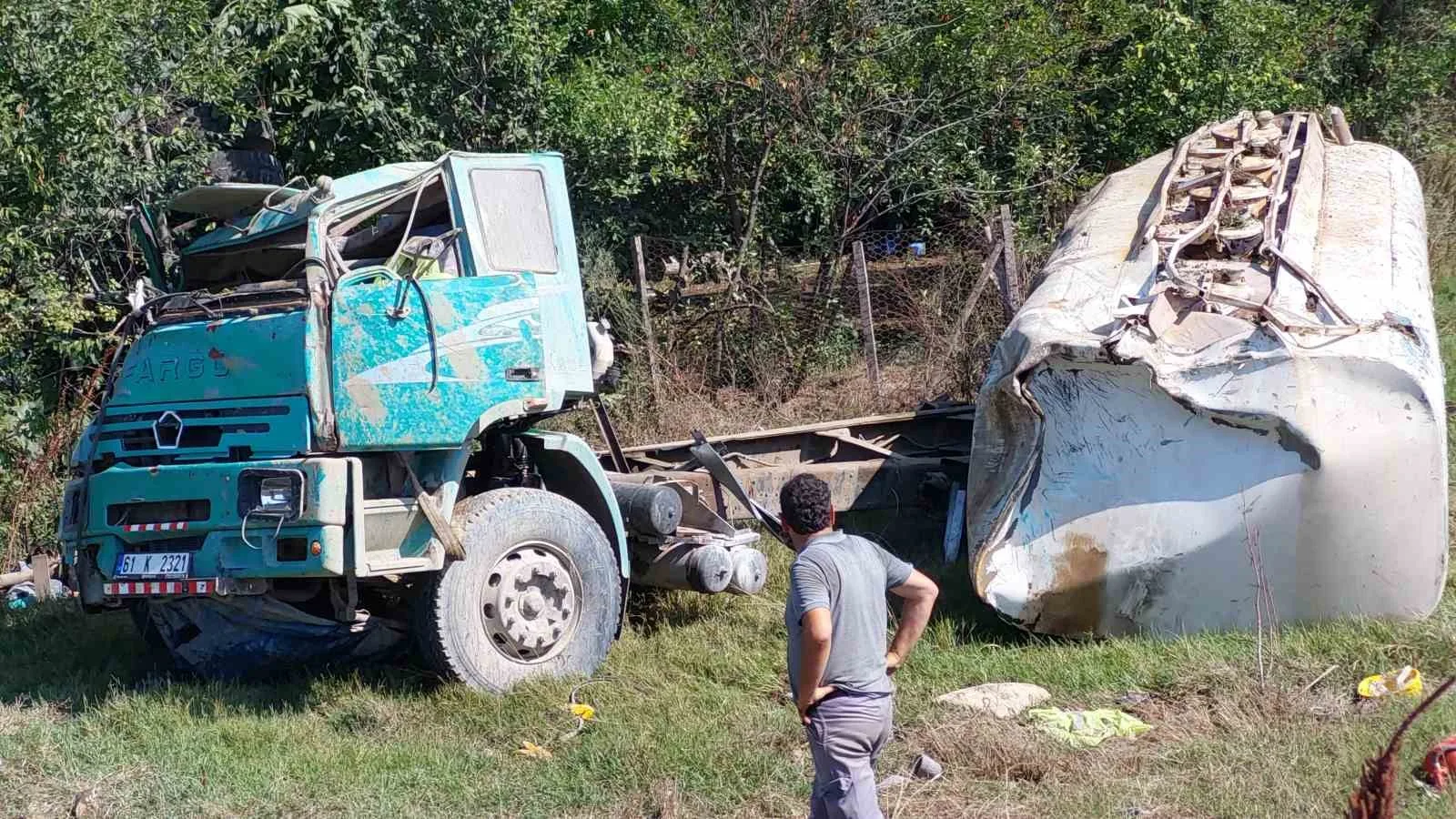 Samsun’da sulama tankeri şarampole yuvarlandı: 1 ağır yaralı