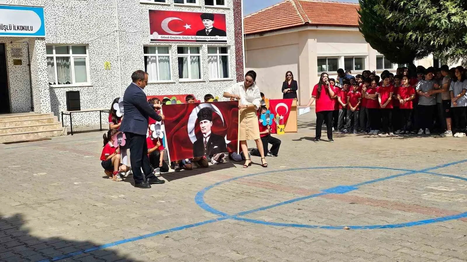 Sarıgöl’de İlköğretim Haftası kutlandı