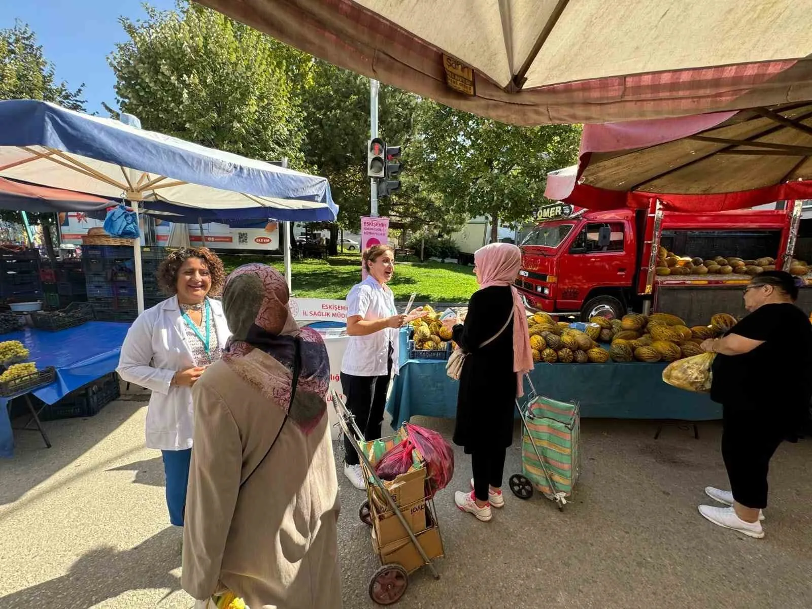 Semt pazarında sağlıklı hayat merkezleri tanıtıldı