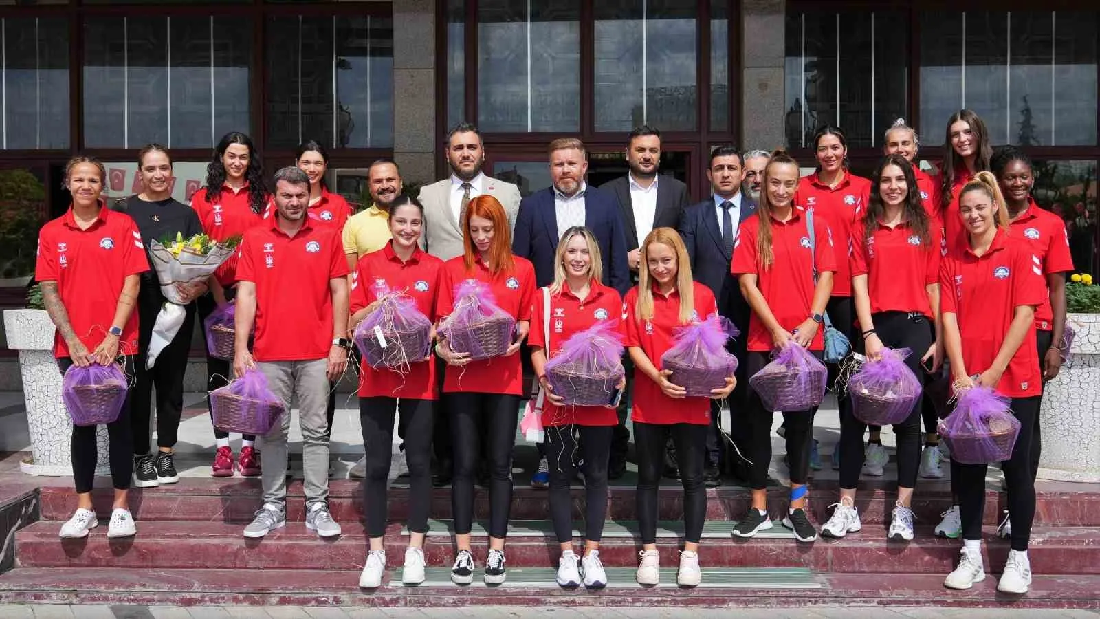 SİGORTA SHOP KADIN VOLEYBOL TAKIMI, VOLEYBOL SULTANLAR LİGİ’NDE “T.C. KEÇİÖREN