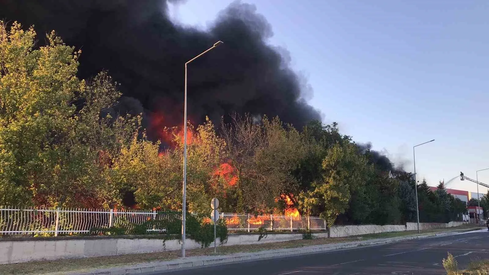 Tekirdağ’da 3 ayda 50 fabrika yandı: Sanayi yangınları ürpertici boyuta ulaştı