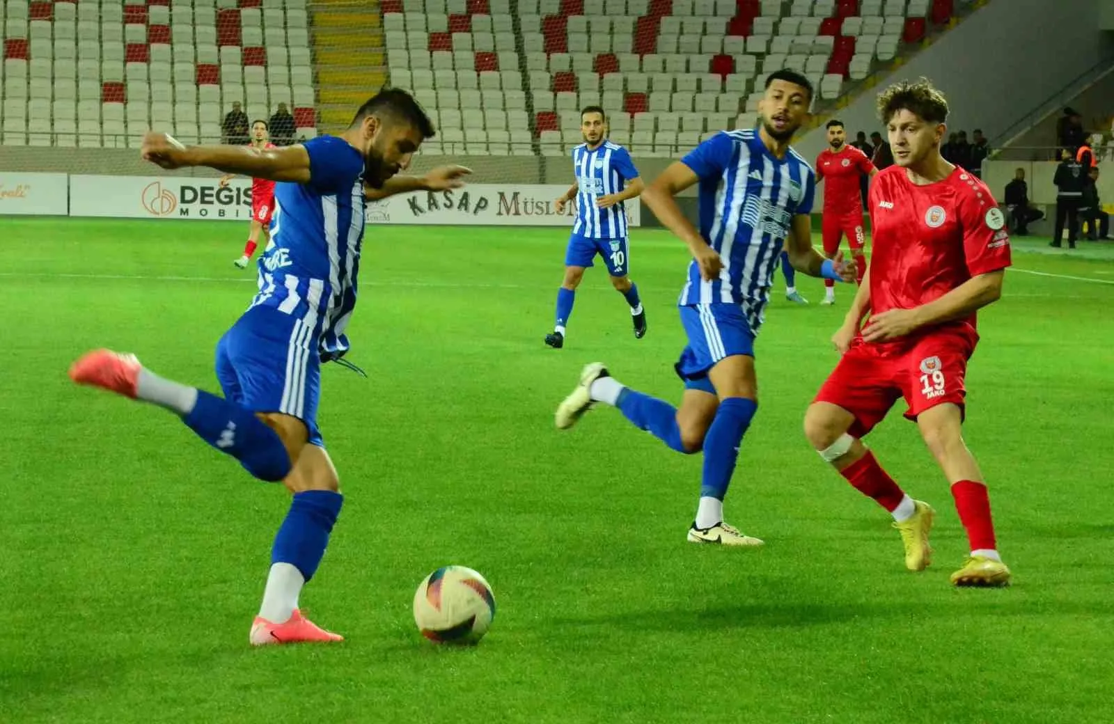 TFF 2. Lig: Karaman FK: 2 – Arnavutköy Belediyesi Futbol SK: 2