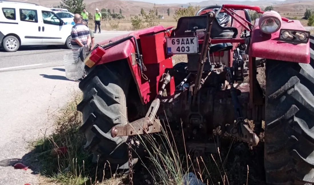 BAYBURT'TA TRAKTÖR İLE OTOMOBİLİN