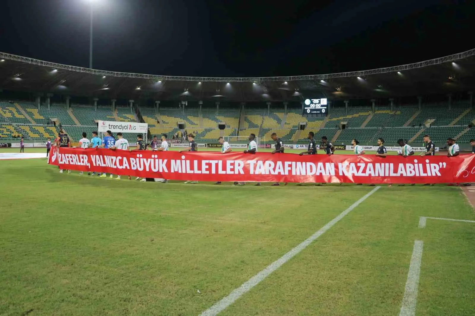 Trendyol 1. Lig: Amed Sportif Faaliyetler: 0 – Kocaelispor: 0 (Maç devam ediyor)