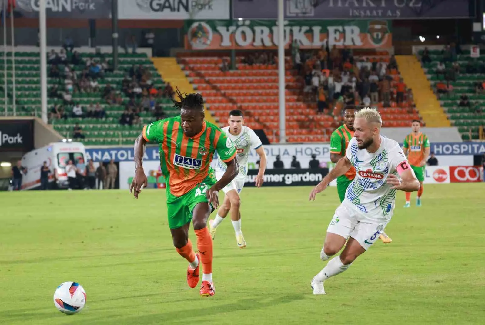 Trendyol Süper Lig: Corendon Alanyaspor: 1 – Çaykur Rizespor: 0 (İlk yarı)