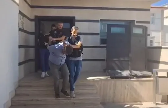 Uyuşturucu taşıyan avukatı narkotik polisi adım adım takip etmiş