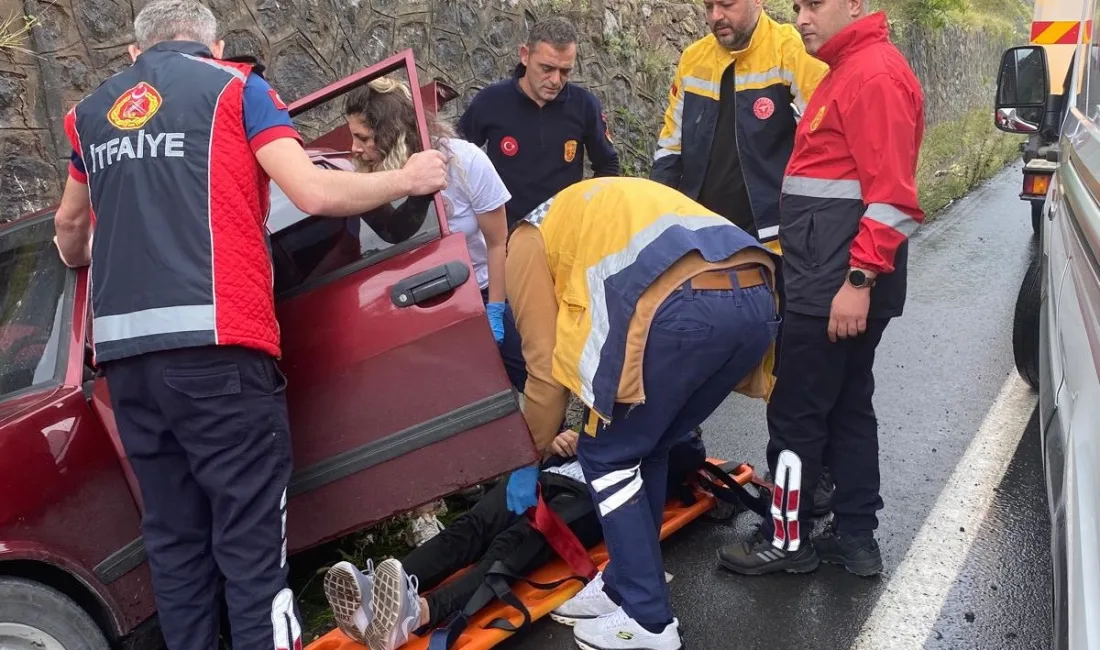 ZONGULDAK'TA OTOMOBİL KANALA DÜŞTÜ,