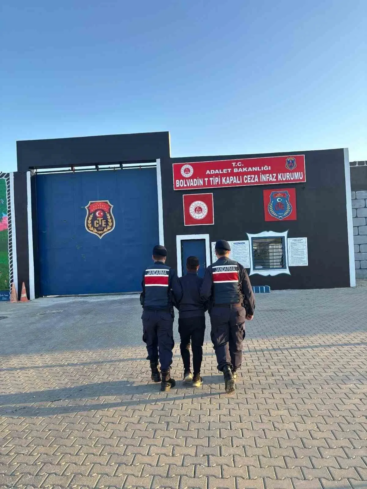 26 yıl hapis cezasıyla aranan şahsı jandarma yakaladı