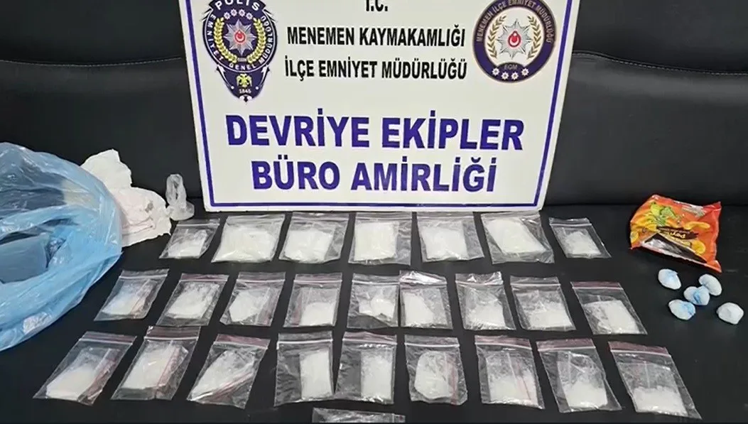 3 uyuşturucu taciri polis devriyesinde yakalandı