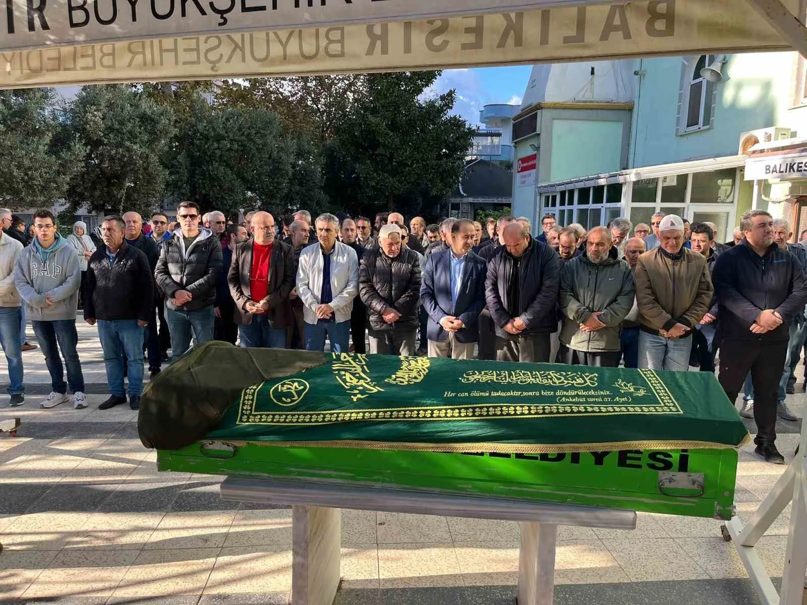 Aksaray’da devrilen otobüste hayatını kaybeden Bandırmalı yolcu defnedildi