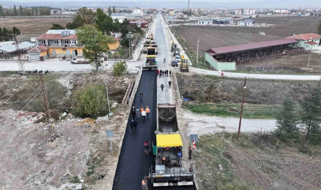 YOZGAT CADDESİ’NDE SICAK ASFALT