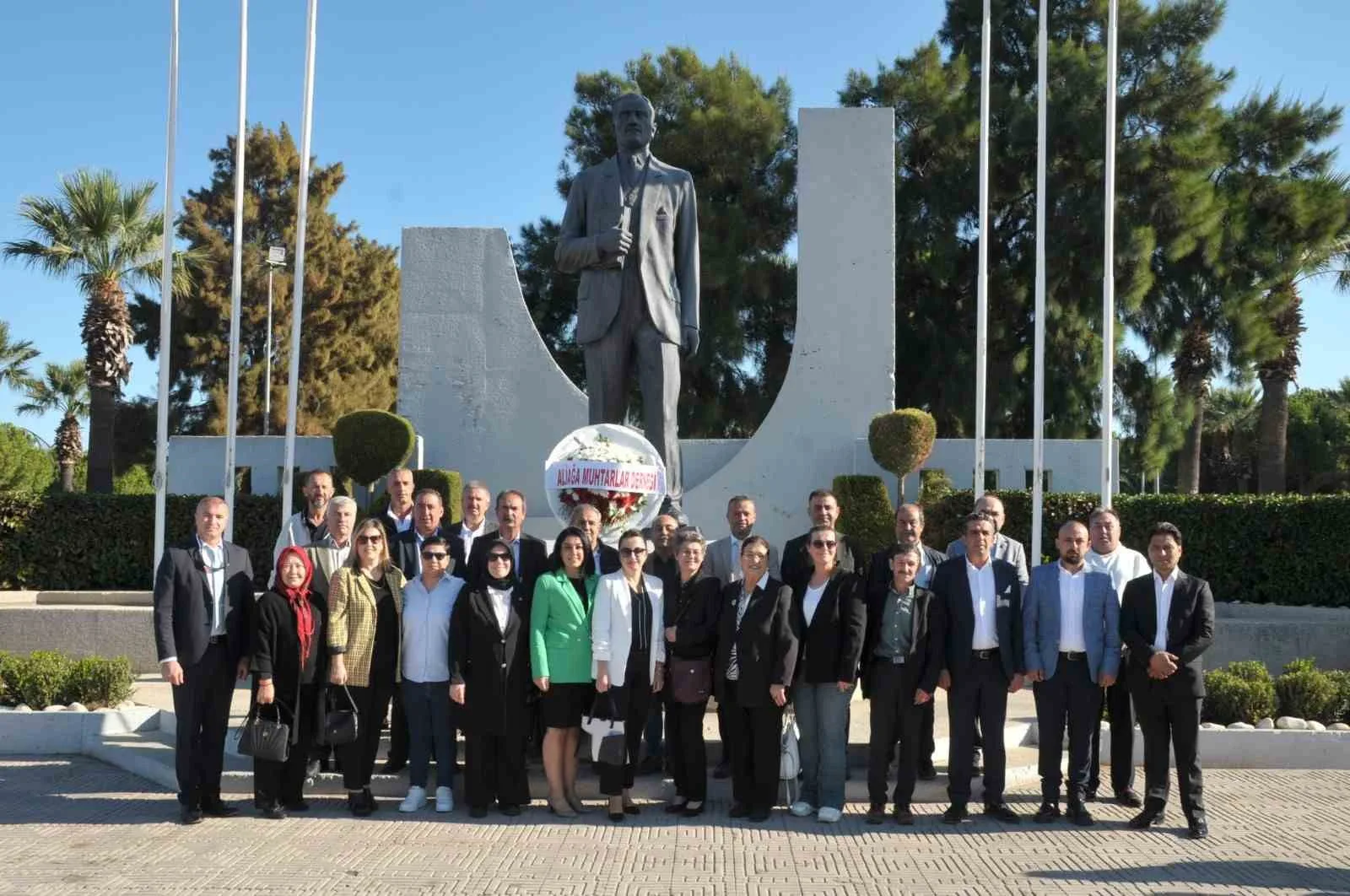 Aliağa’da 19 Ekim Muhtarlar Günü kutlandı